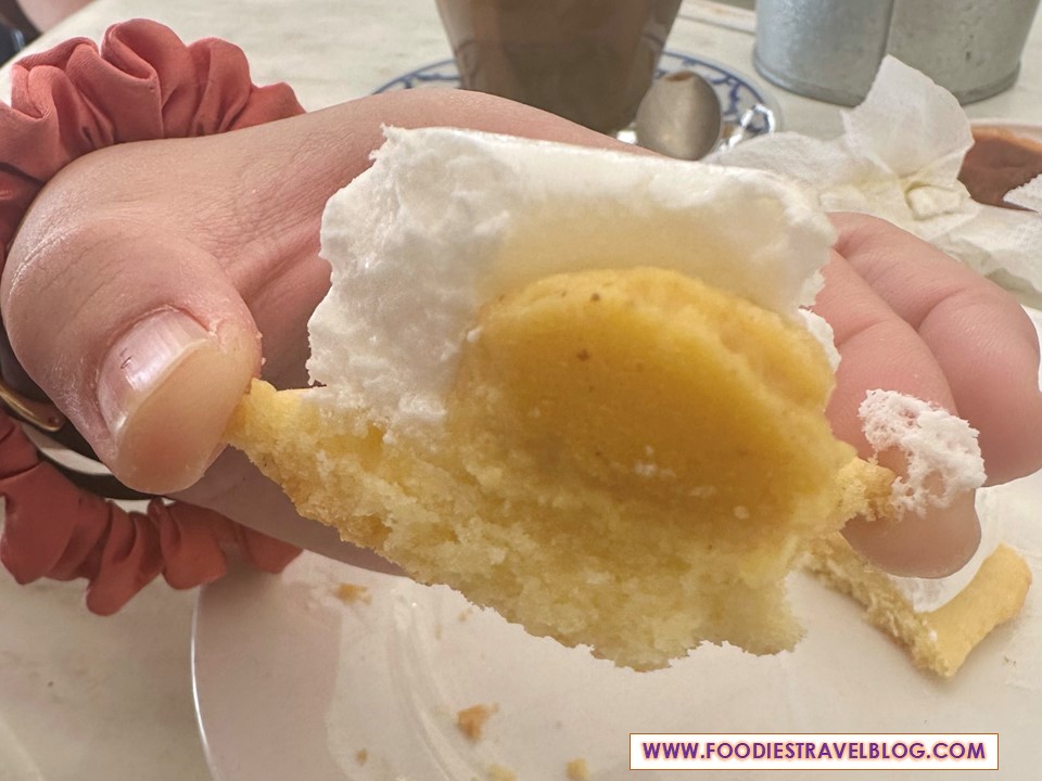 UFO Tart at Kedai Kopi Gold Crown, Sandakan